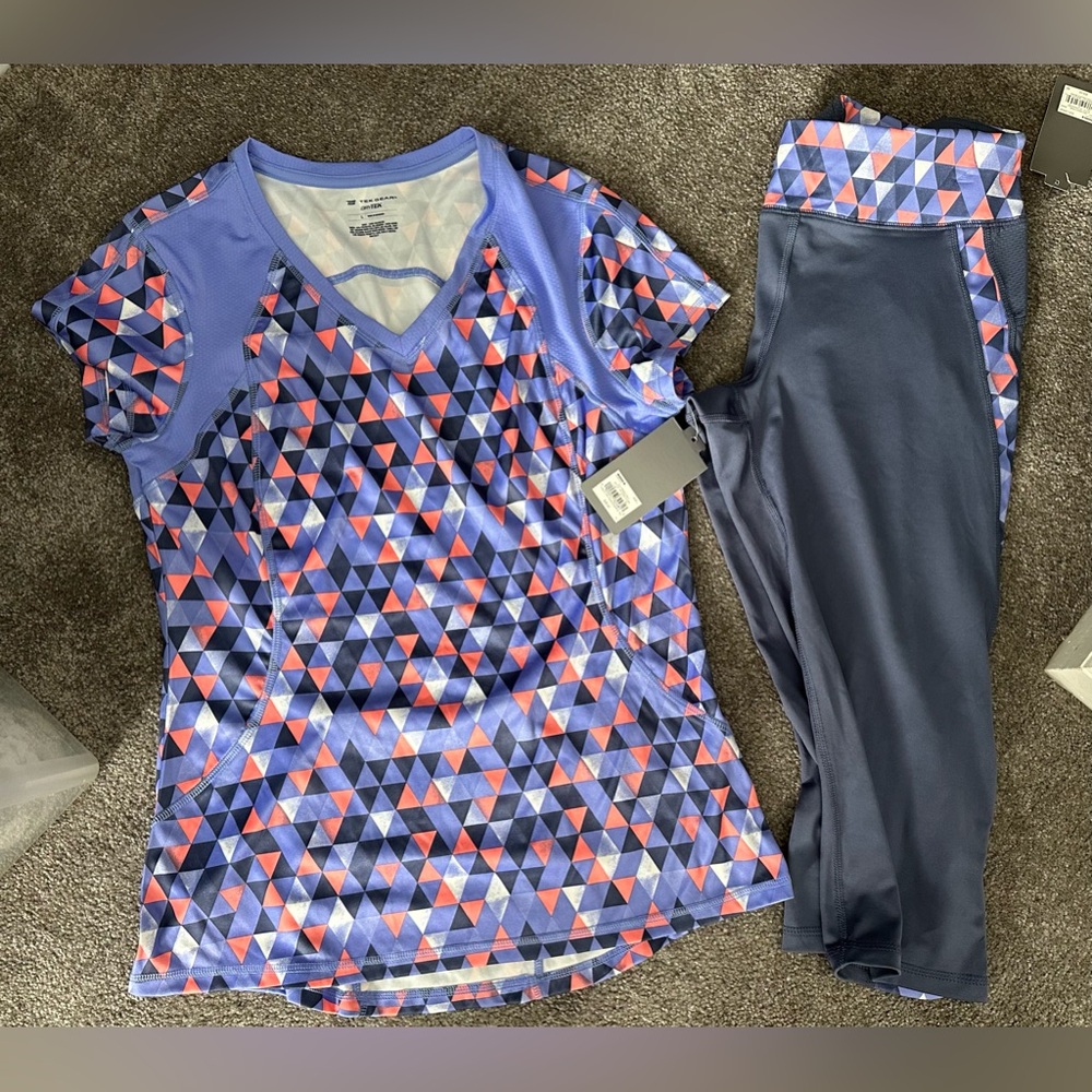 Tekgear workout set-fitted capri & tee size large
